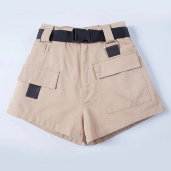 Pants - Women Beige cargo elastic shorts